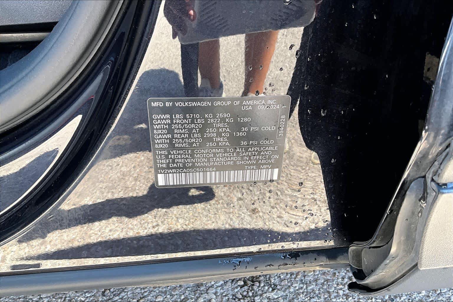 Used 2025 Volkswagen Atlas SE FWD image 36