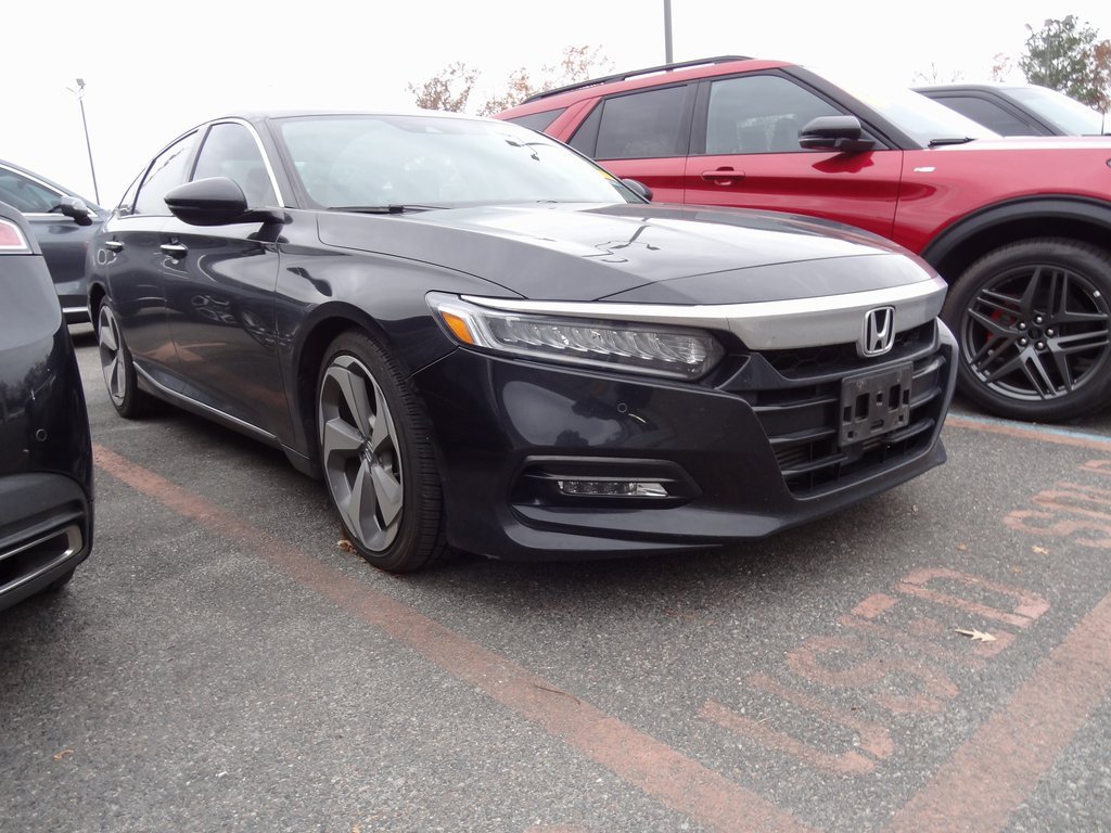Used 2018 Honda Accord Touring image 1