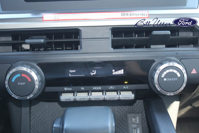Used 2025 Toyota Tacoma SR5 AWD/4WD image 17