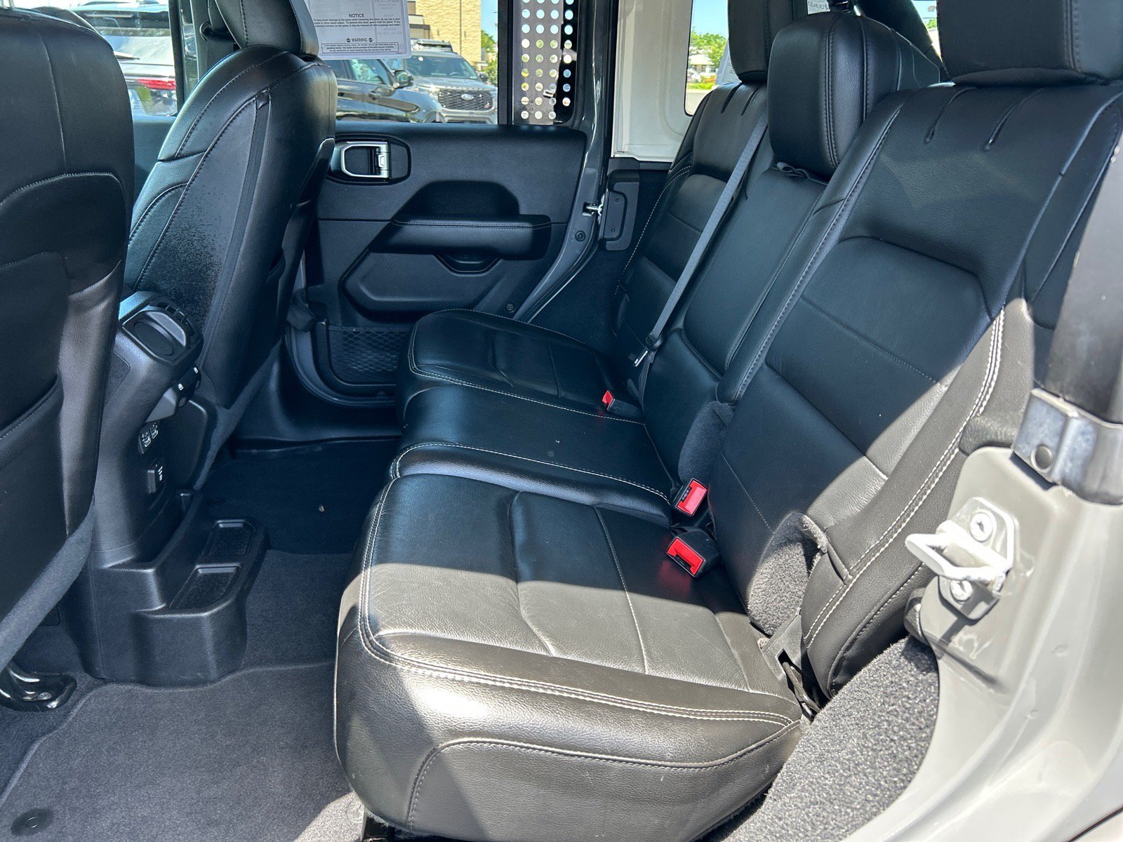 Used 2020 Jeep Wrangler Unlimited Sahara AWD/4WD image 8