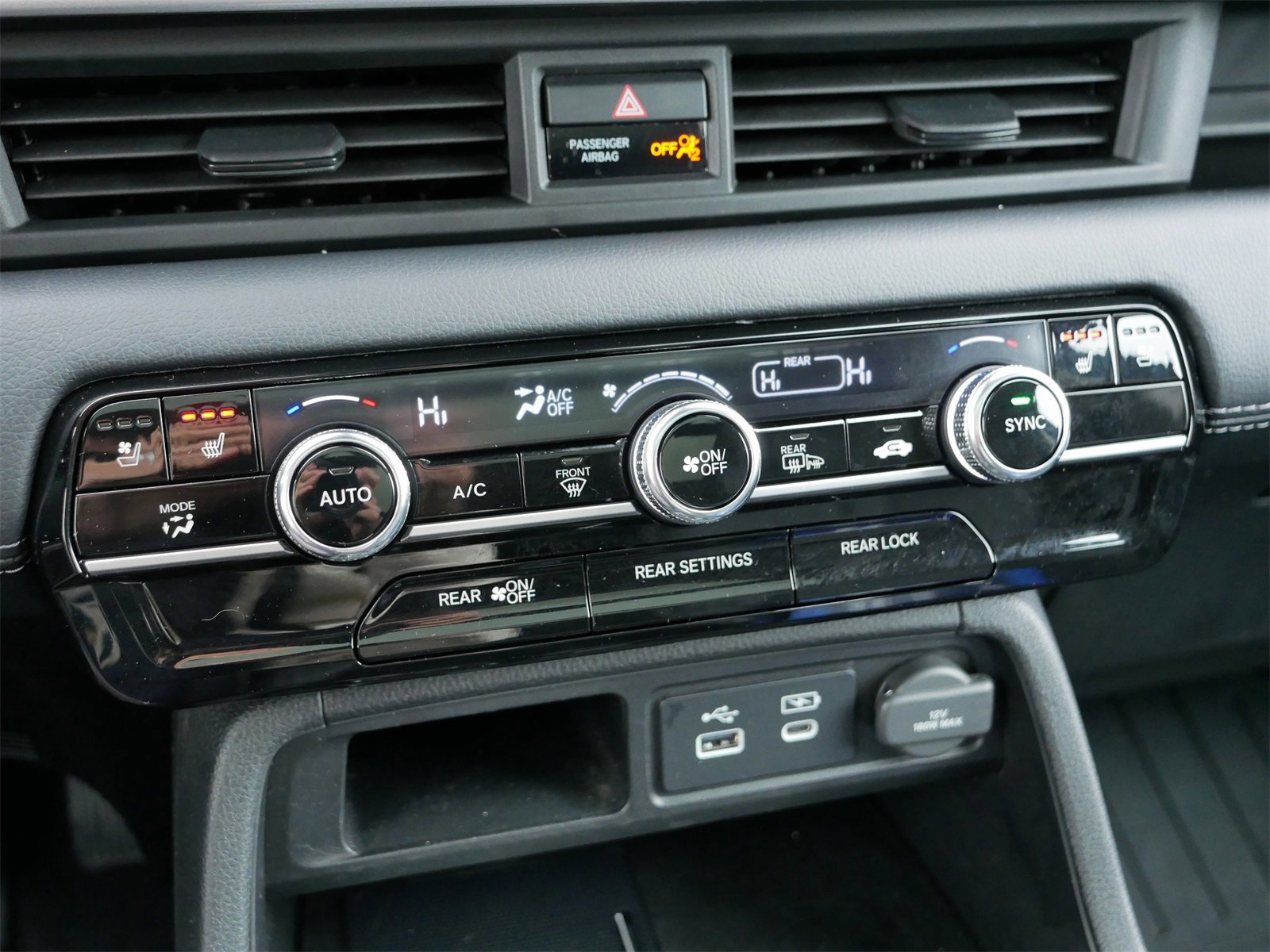 Used 2025 Honda Pilot Elite image 23