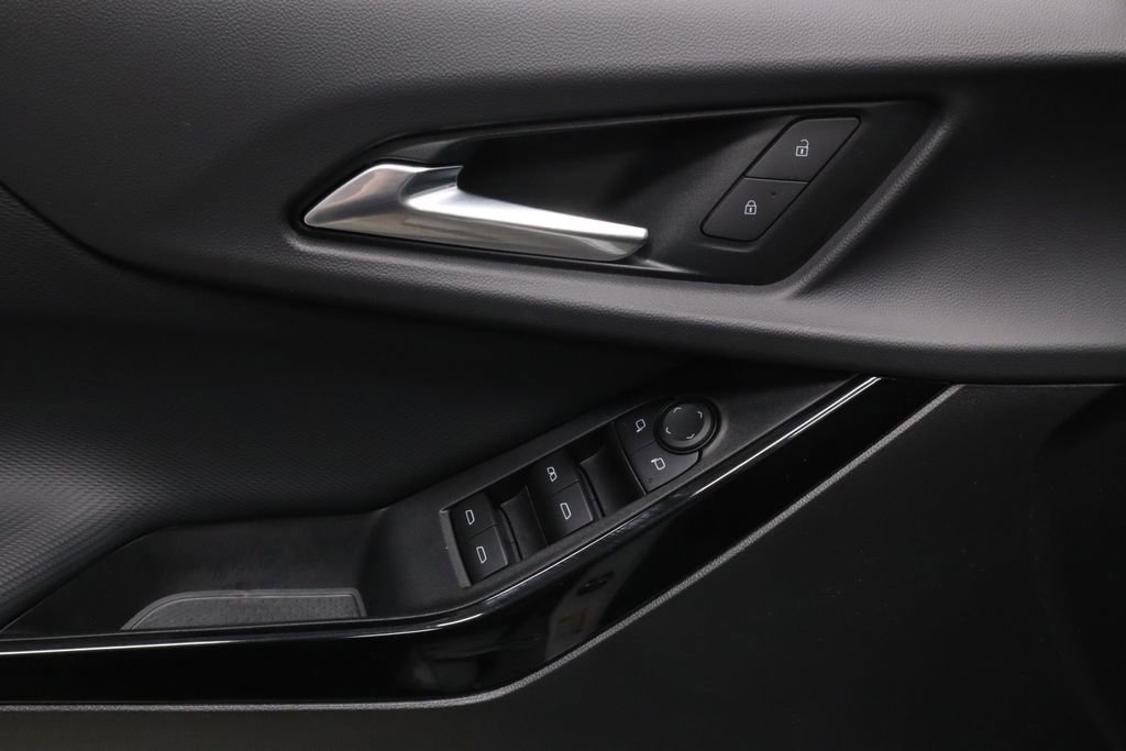 Used 2026 Chevrolet Equinox LT image 24