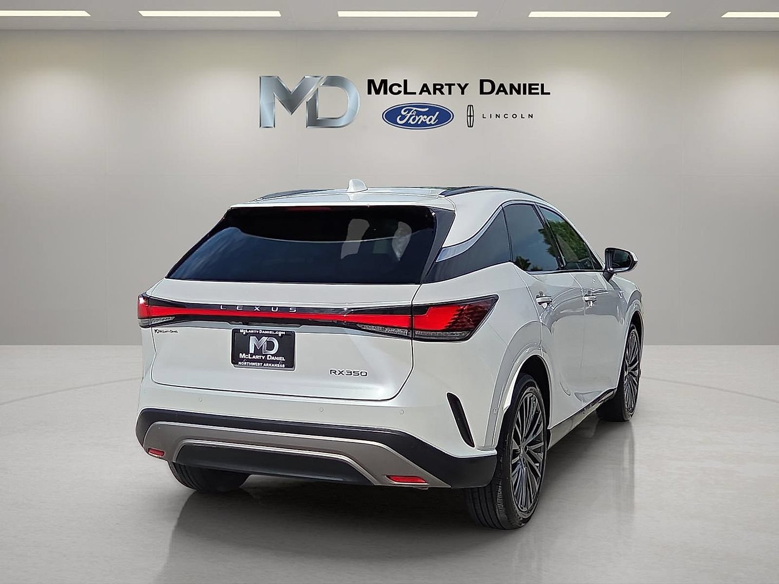 Used 2024 Lexus RX 350 FWD w/ Convenience Package image 5