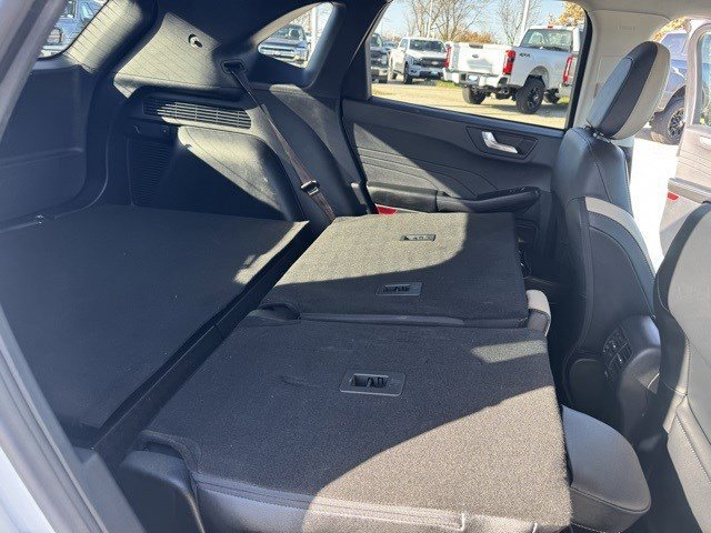 Certified 2022 Ford Escape Titanium w/ Class II Trailer Tow Package image 34