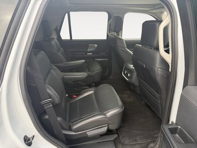 Certified 2025 Ford Expedition Platinum AWD/4WD image 13