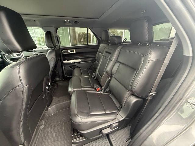 Certified 2023 Ford Explorer XLT w/ Equipment Group 202A AWD/4WD image 18