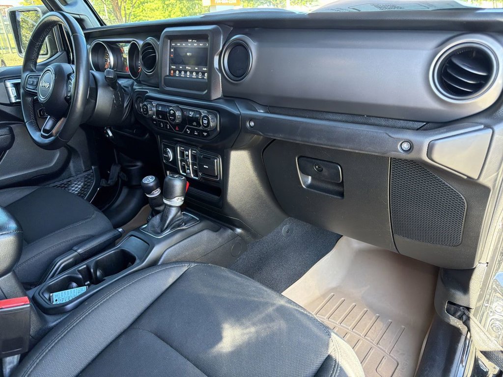 Used 2022 Jeep Gladiator Sport AWD/4WD image 27
