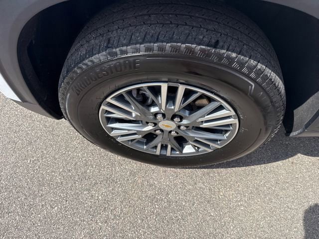 Used 2025 Chevrolet Traverse LT image 15