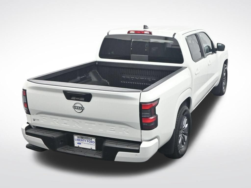 Used 2025 Nissan Frontier SV RWD image 40