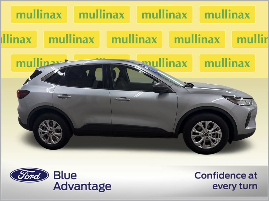 Certified 2024 Ford Escape Active FWD image 2