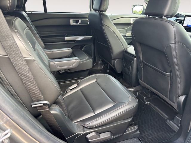 Certified 2023 Ford Explorer XLT w/ Equipment Group 202A AWD/4WD image 13