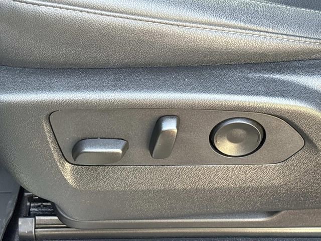 Used 2023 Chevrolet Tahoe LT w/ Luxury Package image 28