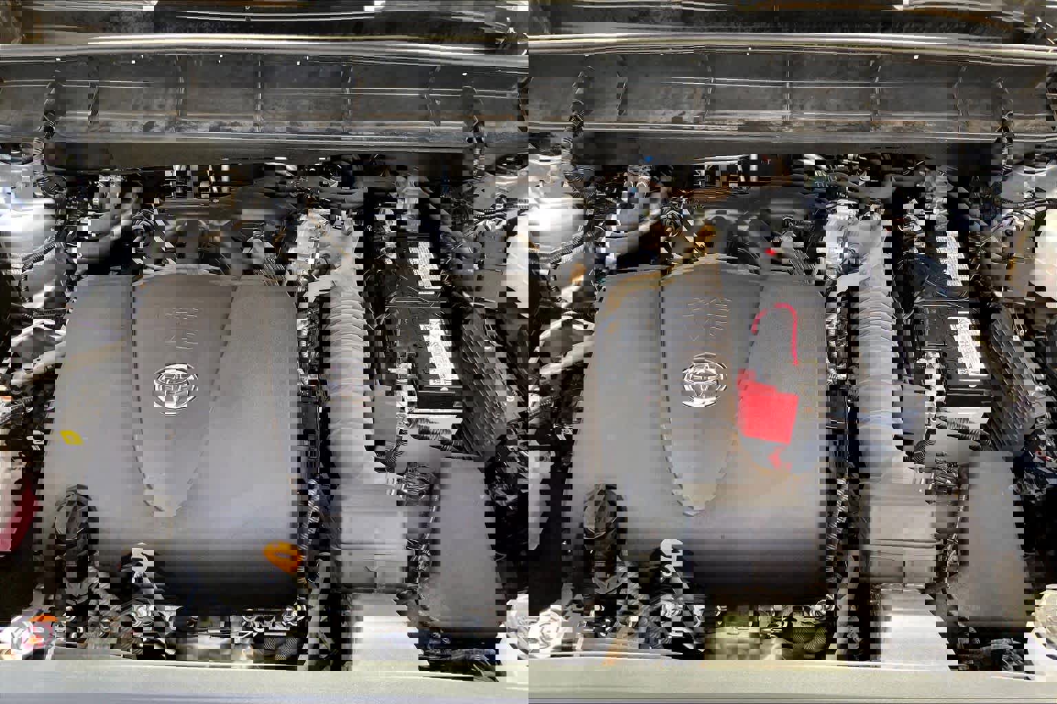 Used 2022 Toyota Highlander XLE image 32