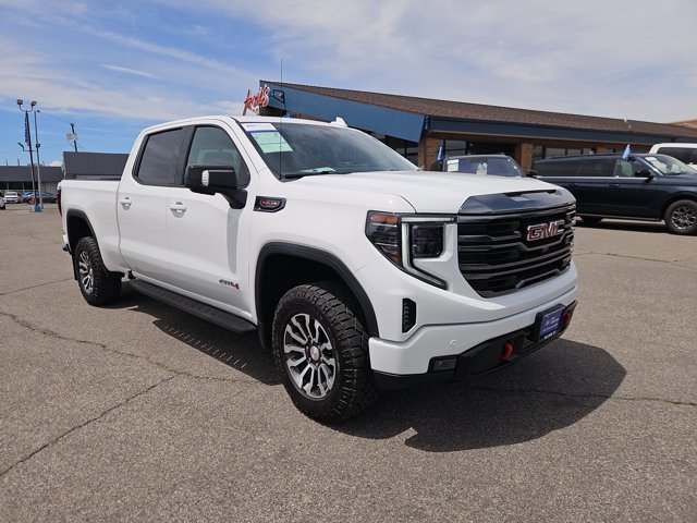 Used 2022 GMC Sierra 1500 AT4 w/ AT4 Premium Package AWD/4WD image 7
