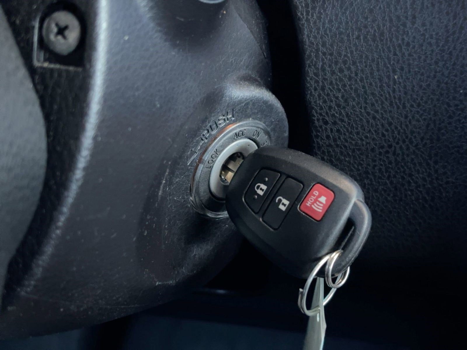 Used 2019 Toyota Highlander LE image 26