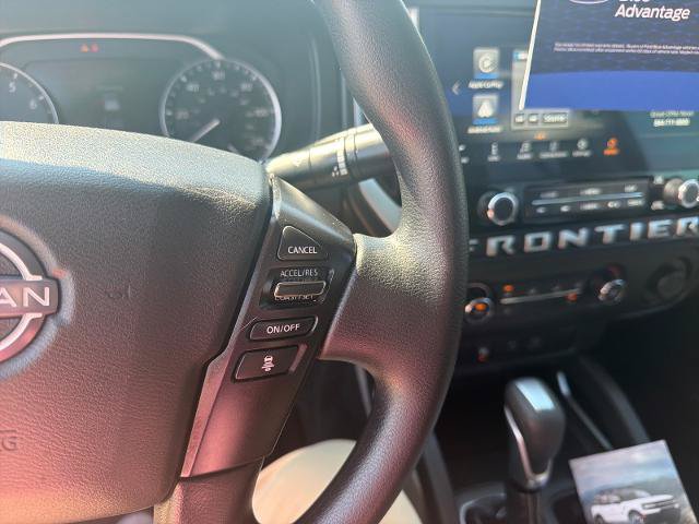 Used 2025 Nissan Frontier SV RWD image 13