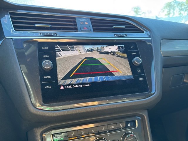 Used 2021 Volkswagen Tiguan SE R-Line image 12