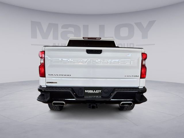 Used 2025 Chevrolet Silverado 1500 Custom Trail Boss AWD/4WD image 4