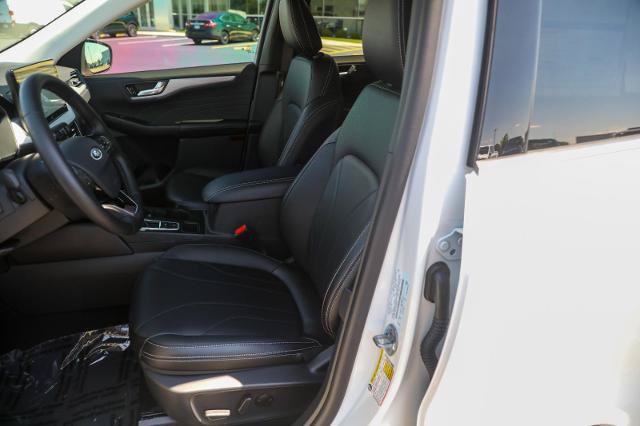 Certified 2025 Ford Escape SE w/ PHEV Premium Package FWD image 18