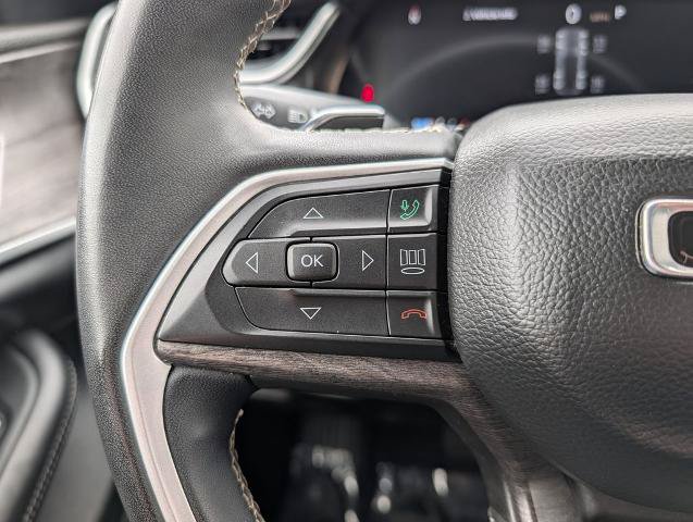 Used 2023 Jeep Grand Cherokee Limited AWD/4WD image 21