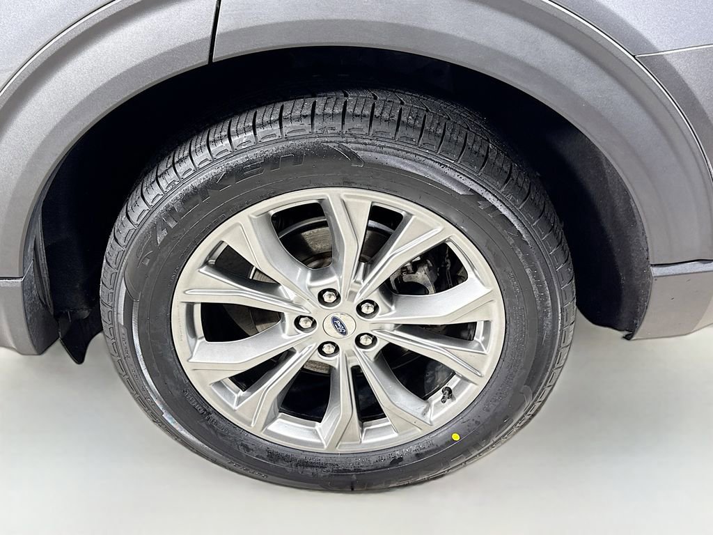 Certified 2021 Ford Explorer XLT w/ Equipment Group 202A image 33