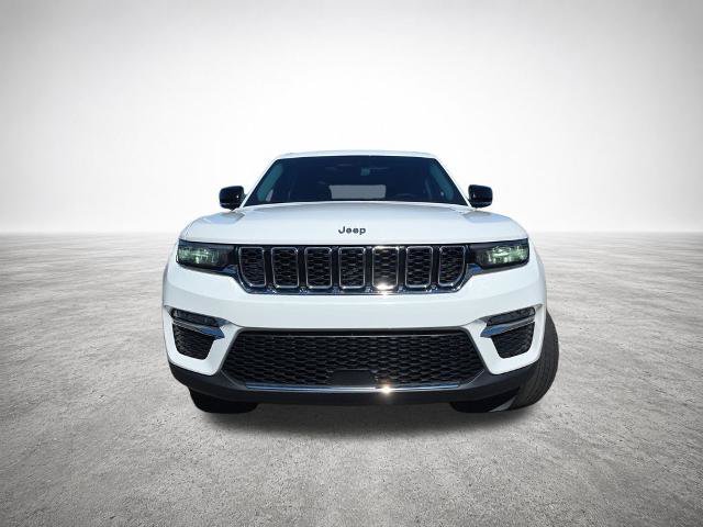 Used 2023 Jeep Grand Cherokee Limited AWD/4WD image 3