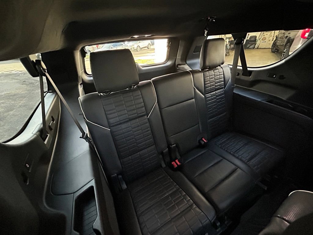 Used 2021 Cadillac Escalade ESV Sport Platinum RWD image 32