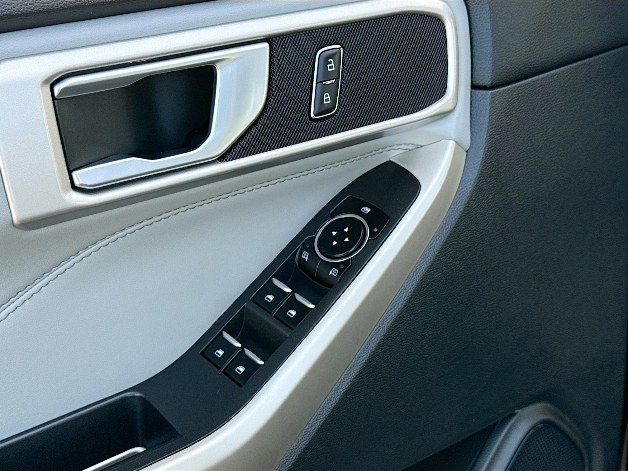 Certified 2023 Ford Explorer XLT w/ Equipment Group 202A image 11