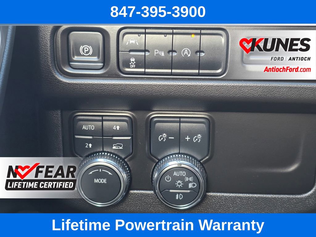 Used 2024 GMC Yukon SLT AWD/4WD image 43