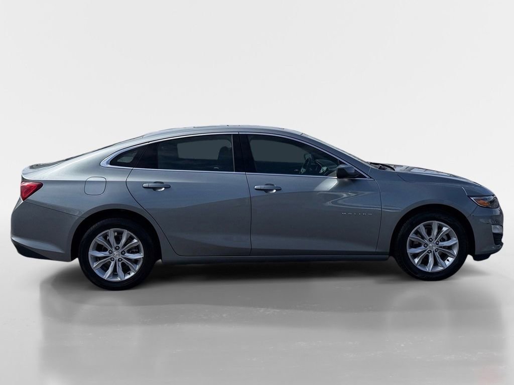 Used 2024 Chevrolet Malibu LT image 2