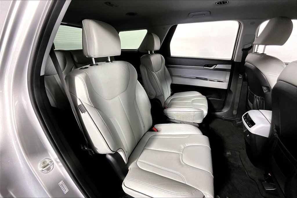 Used 2023 Hyundai Palisade SEL FWD image 27