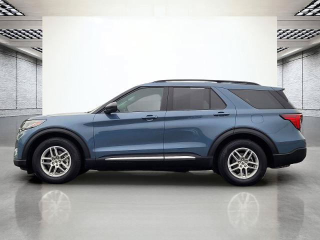 Certified 2025 Ford Explorer Active RWD image 9