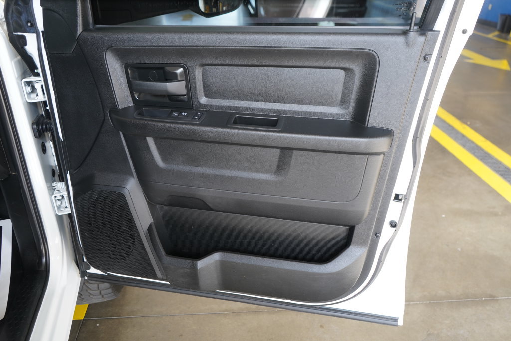 Used 2022 RAM 3500 Tradesman w/ Chrome Appearance Group AWD/4WD image 21