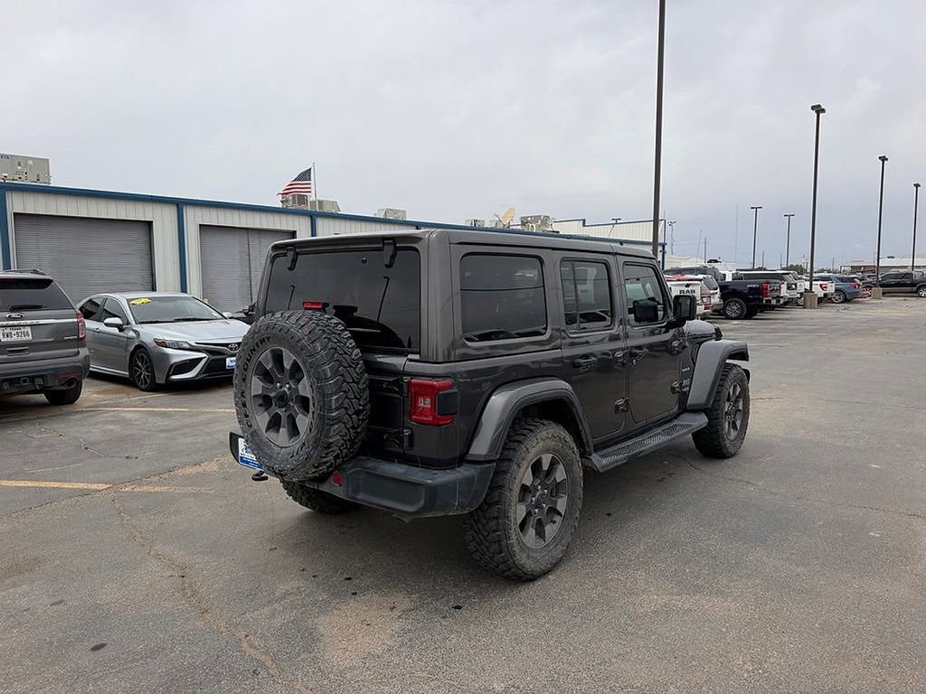 Used 2018 Jeep Wrangler Unlimited Sahara AWD/4WD image 5