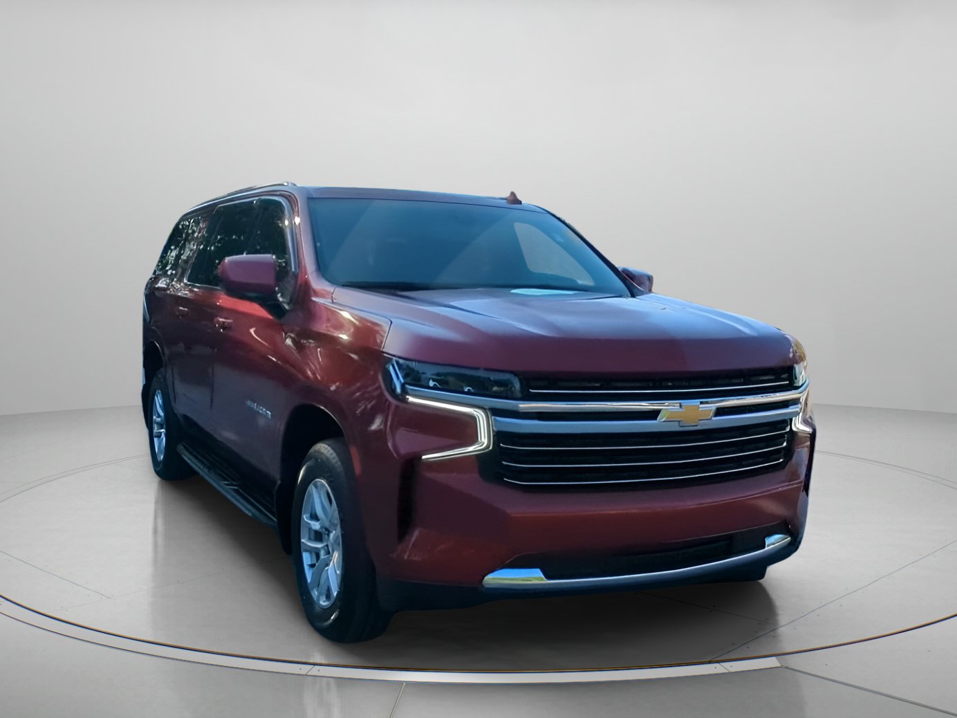 Used 2021 Chevrolet Suburban LT RWD image 4
