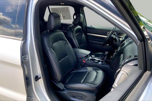 Certified 2019 Ford Explorer XLT w/ Equipment Group 202A AWD/4WD image 8