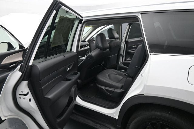 Used 2024 Toyota Grand Highlander AWD image 14