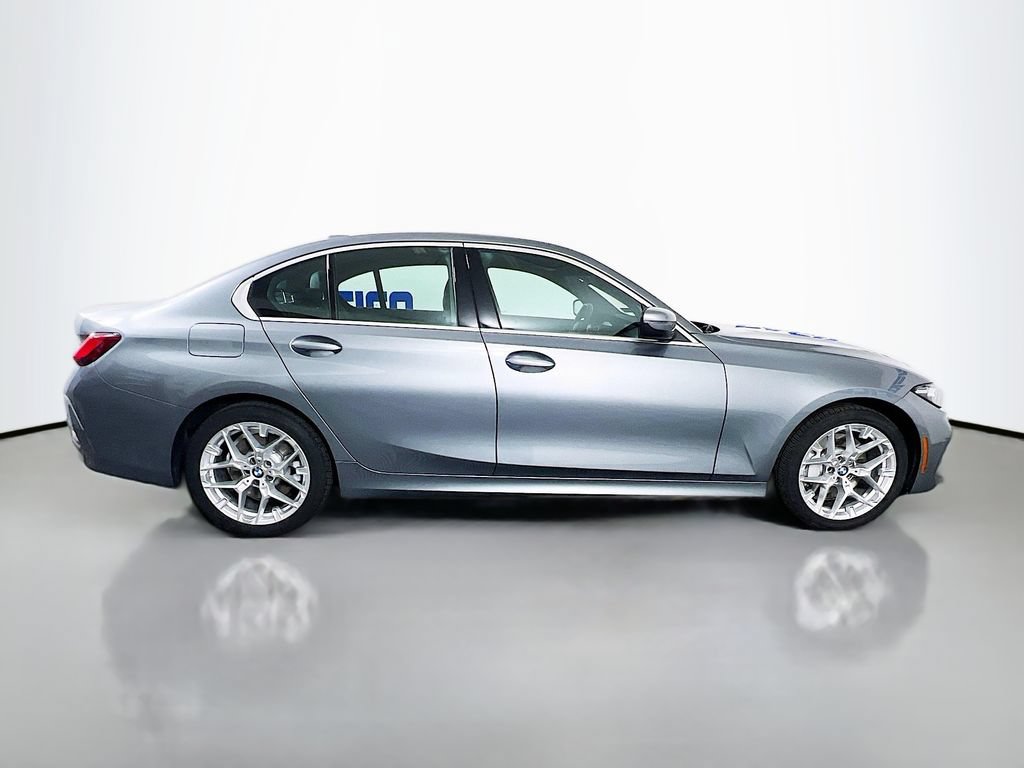 Used 2025 BMW 330i xDrive Sedan AWD/4WD image 10