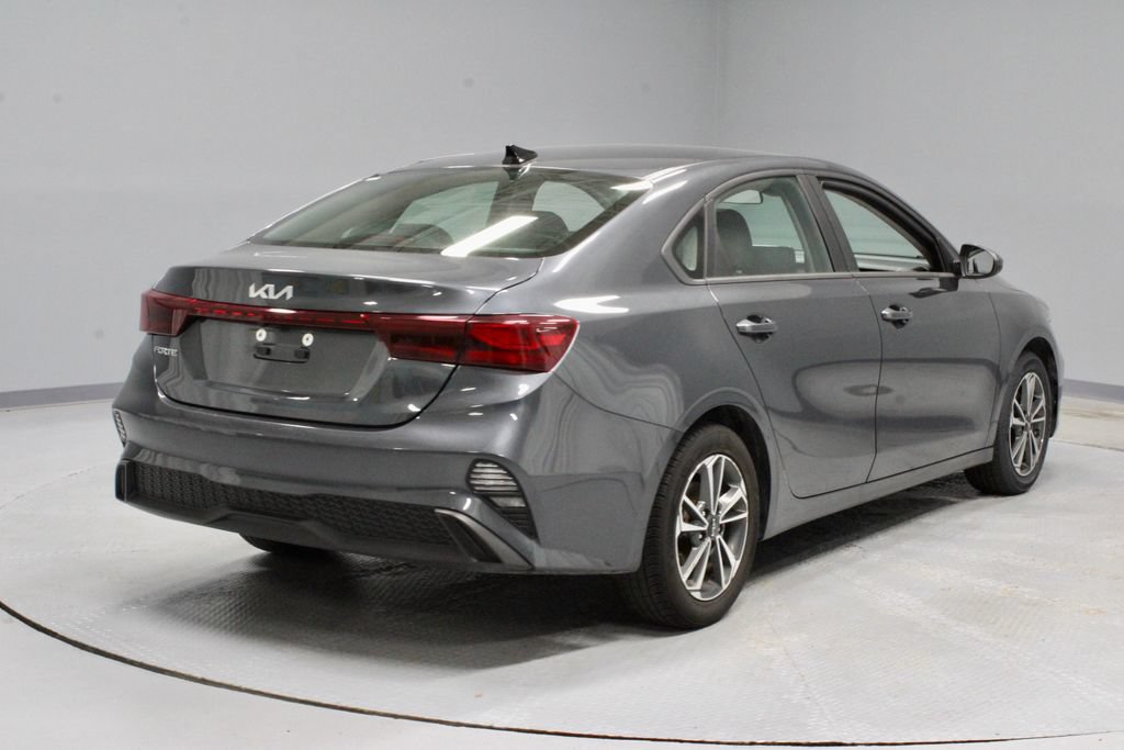 Used 2024 Kia Forte LXS FWD image 8