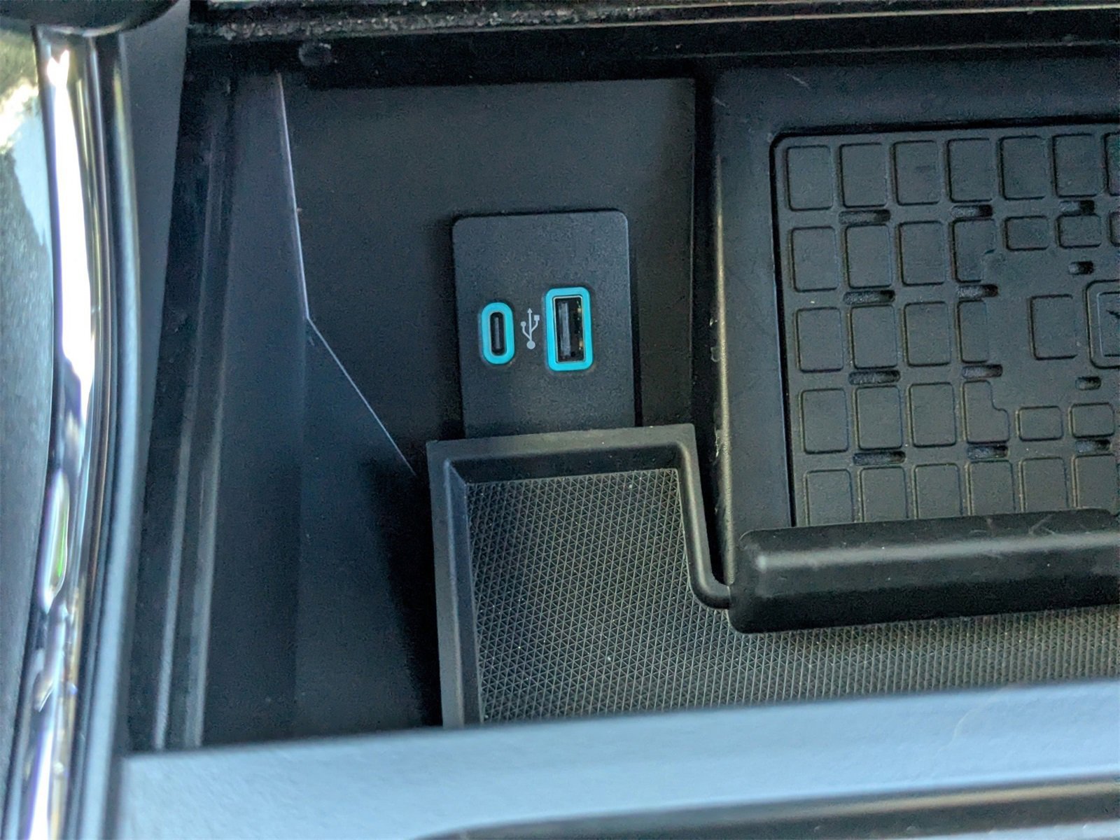 Certified 2023 Ford F150 Lariat w/ Equipment Group 502A High image 25