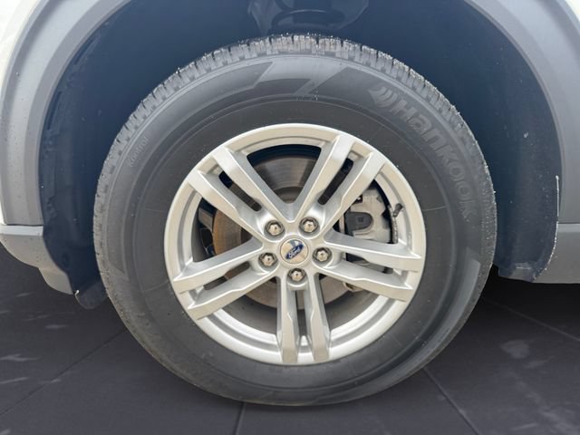 Certified 2020 Ford Explorer XLT w/ Comfort Package AWD/4WD image 14