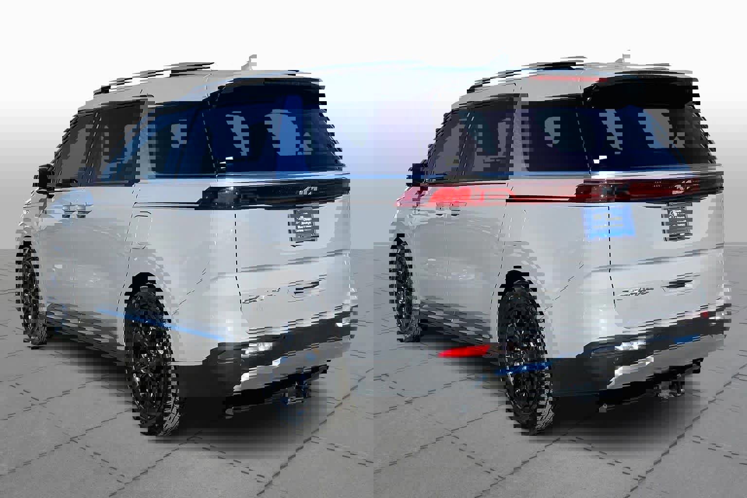 Used 2022 Kia Carnival SX Prestige image 4