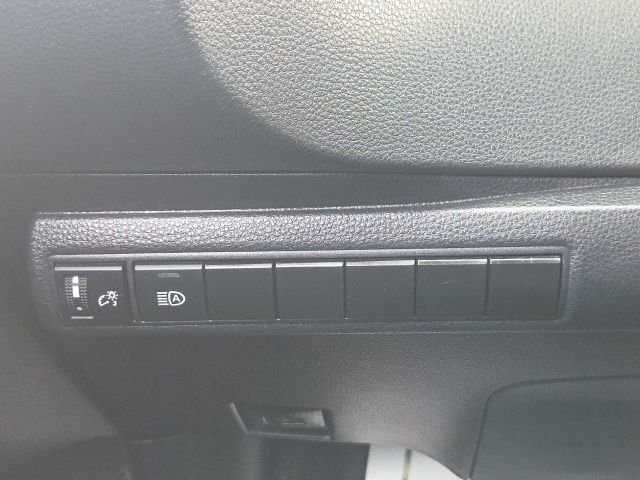 Used 2025 Toyota Corolla LE image 23