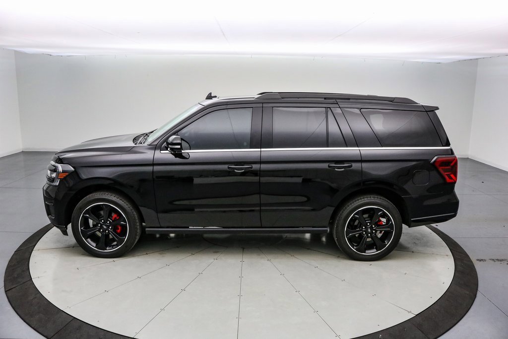 Certified 2022 Ford Expedition Limited w/ Equipment Group 304A image 2