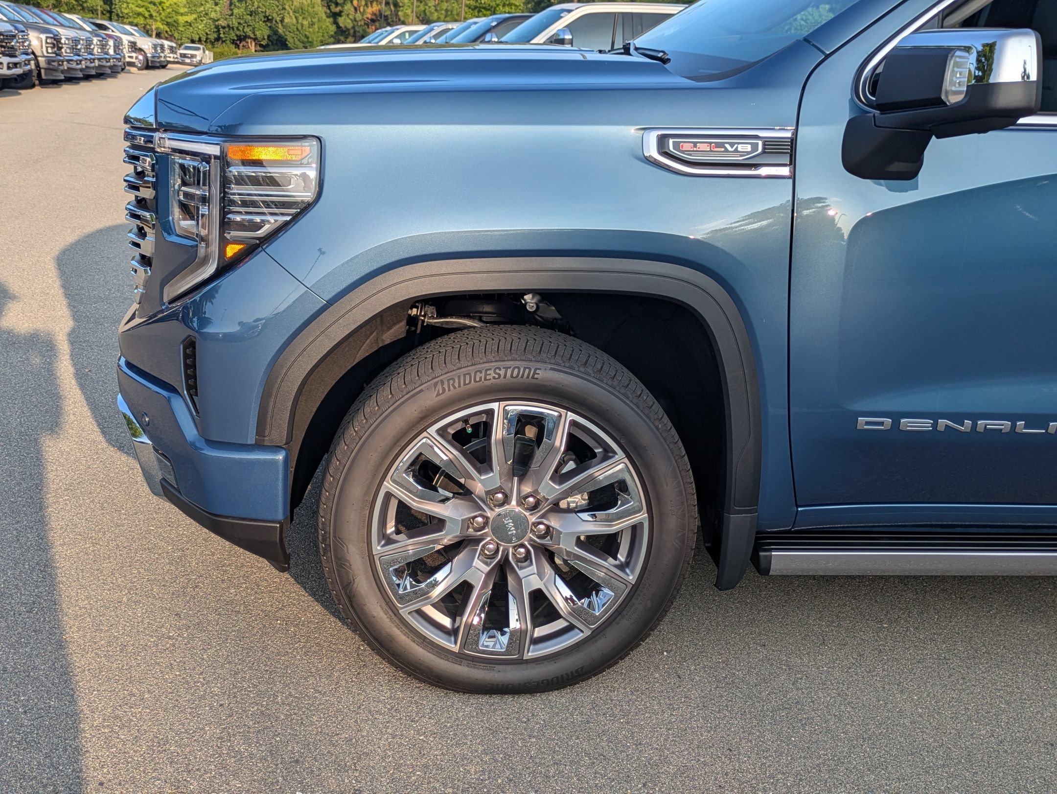 Used 2026 GMC Sierra 1500 Denali w/ Denali Reserve Package AWD/4WD image 11