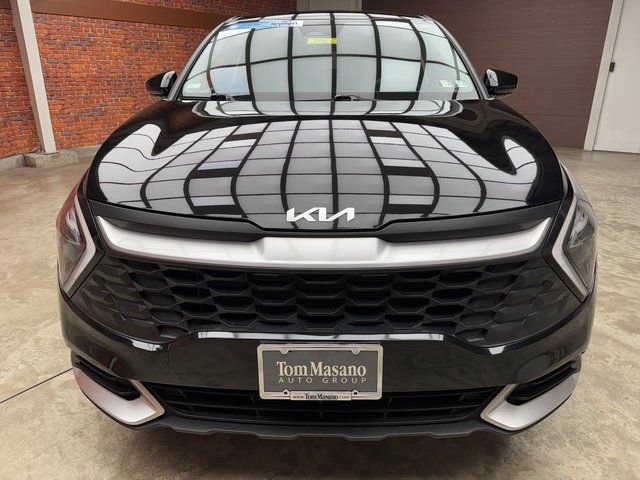 Used 2023 Kia Sportage LX image 8