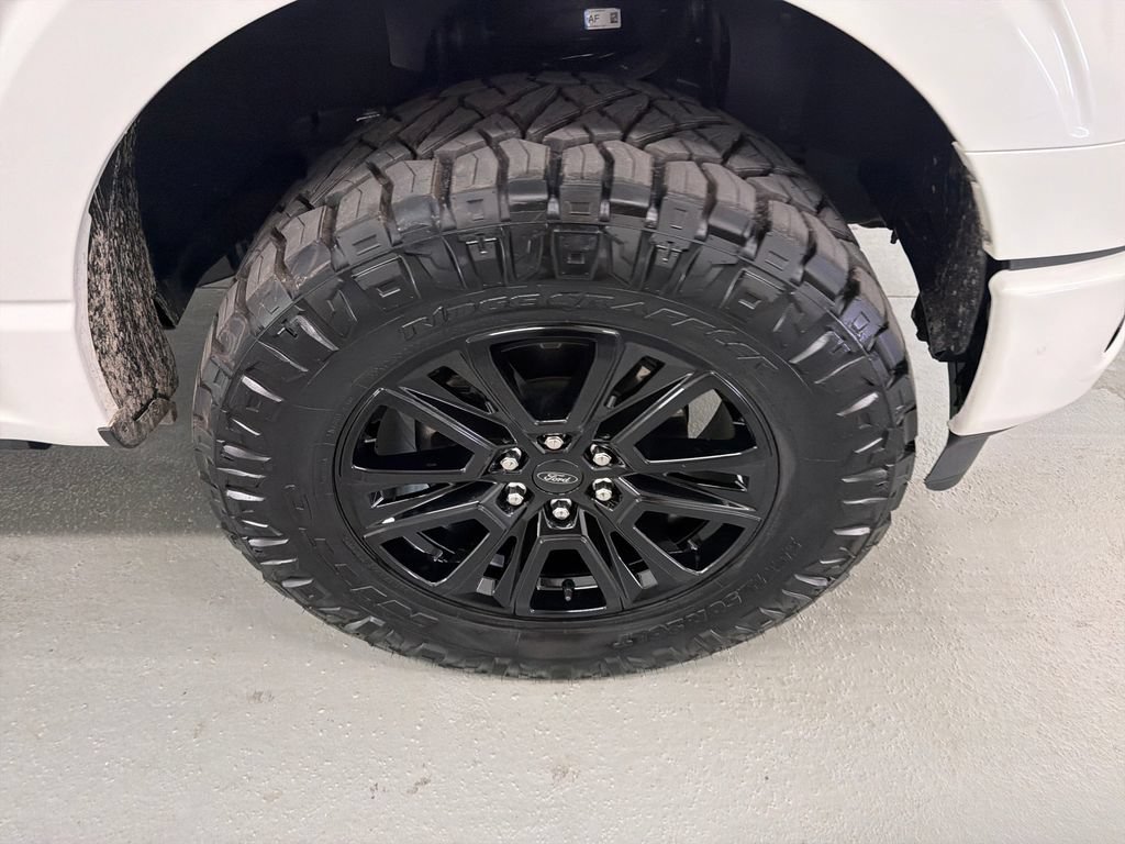 Certified 2025 Ford F150 Platinum w/ FX4 Off-Road Package AWD/4WD image 5