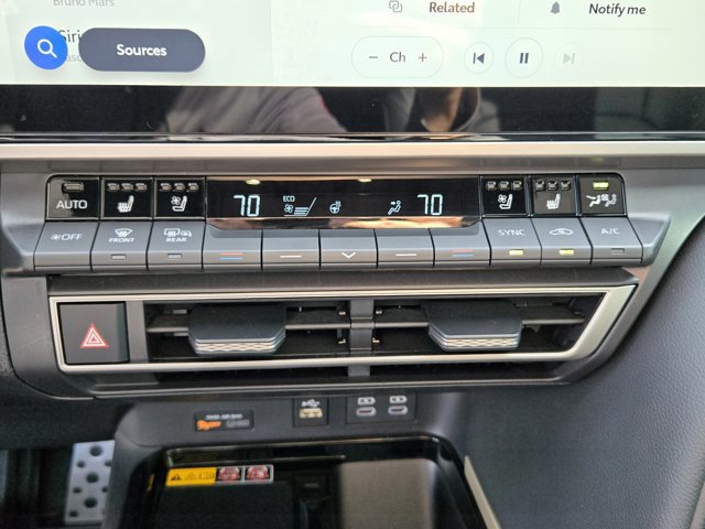 Used 2025 Toyota Camry XSE w/ Premium Package image 18