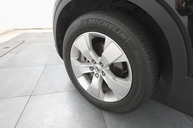 Used 2022 Volvo XC40 T5 Momentum image 29