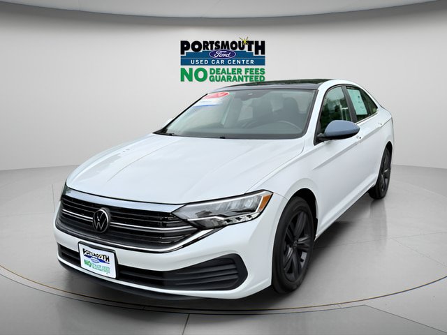 Used 2024 Volkswagen Jetta SE w/ Panoramic Sunroof Package FWD image 16